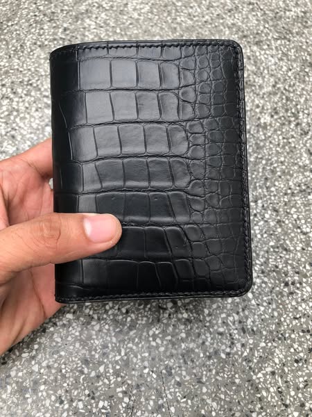 Black Vertical Alligator Leather Wallet Bifold