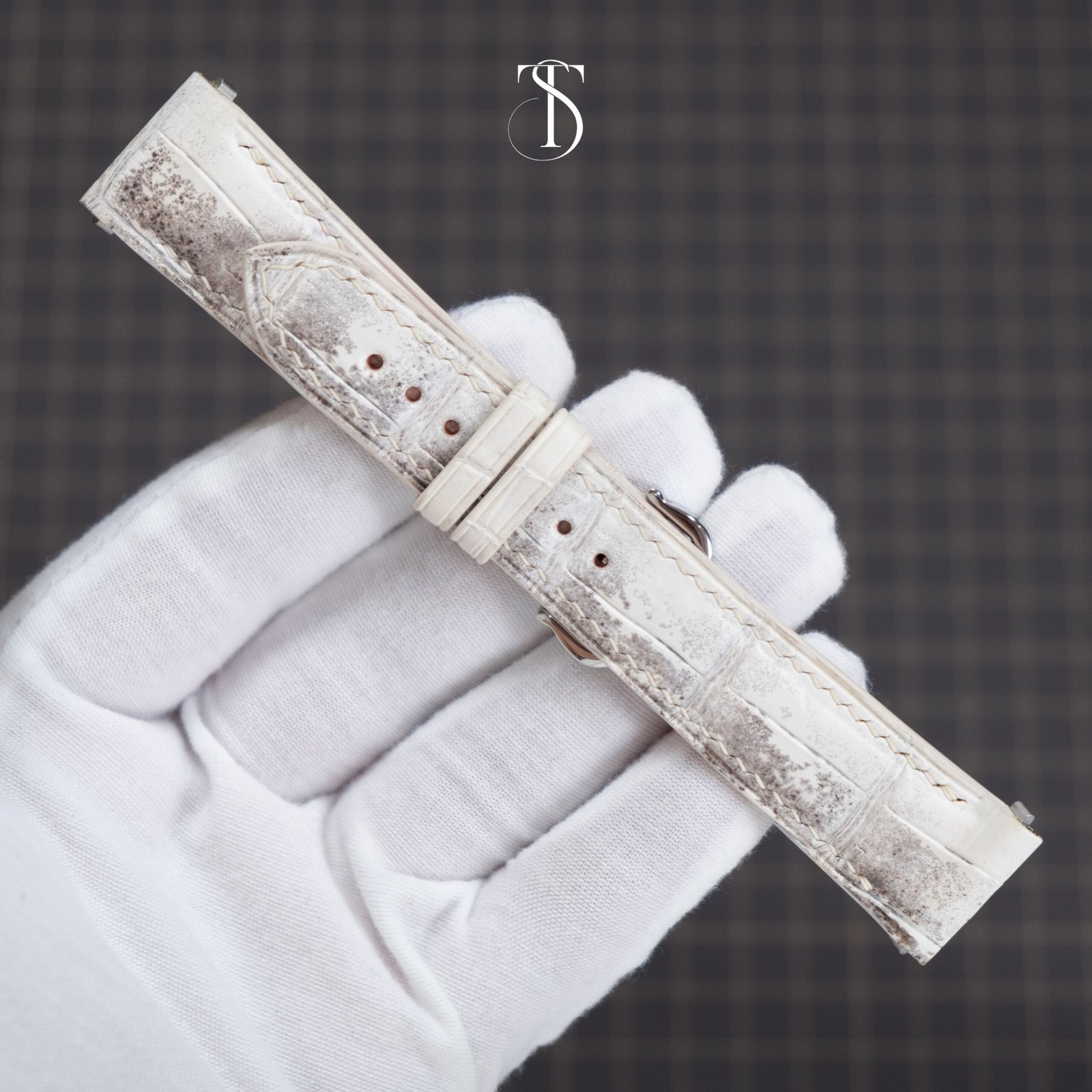 Himalayan Alligator Santos Strap with Red Lining - Image 2