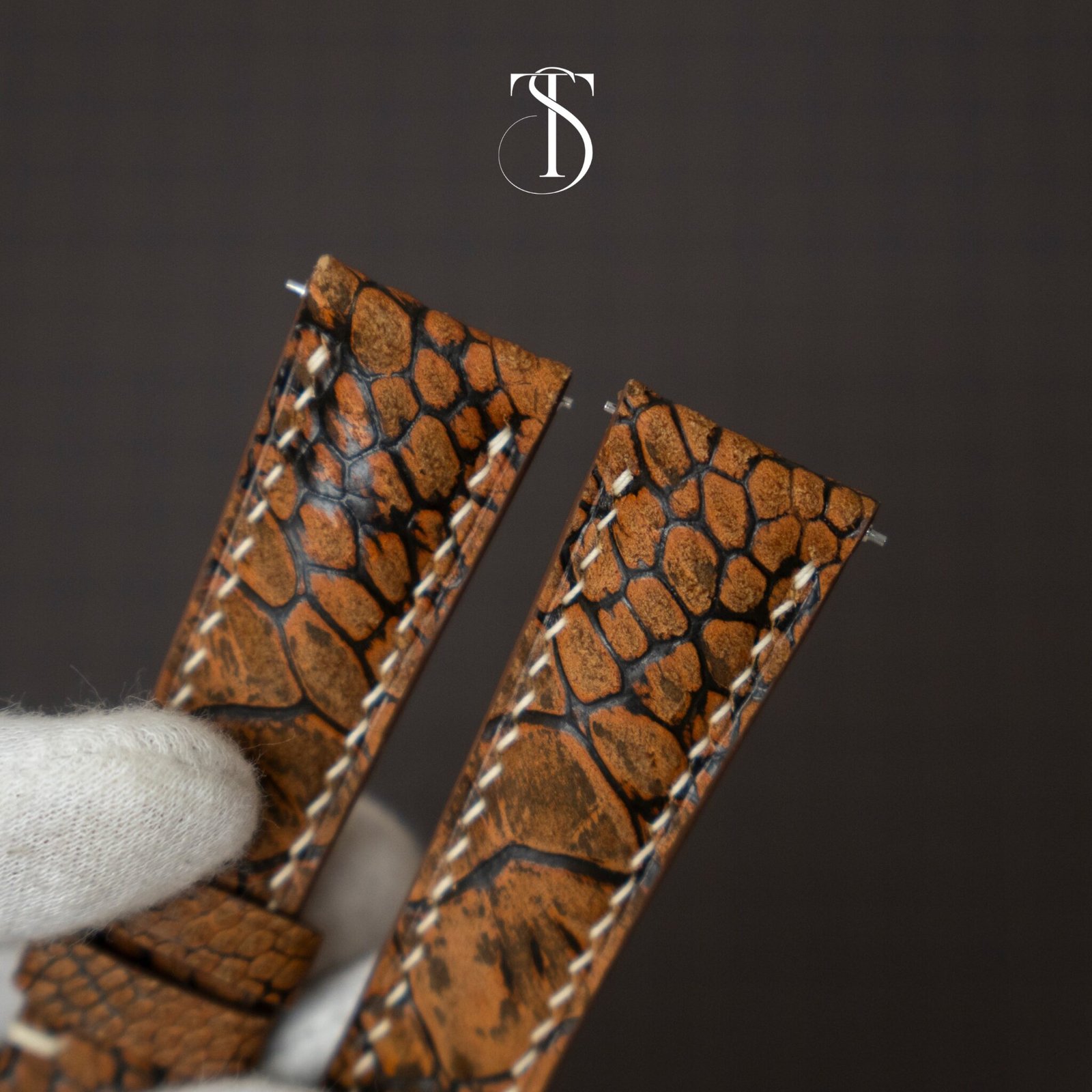 Meta Rusted Nubuck Ostrich Strap 3