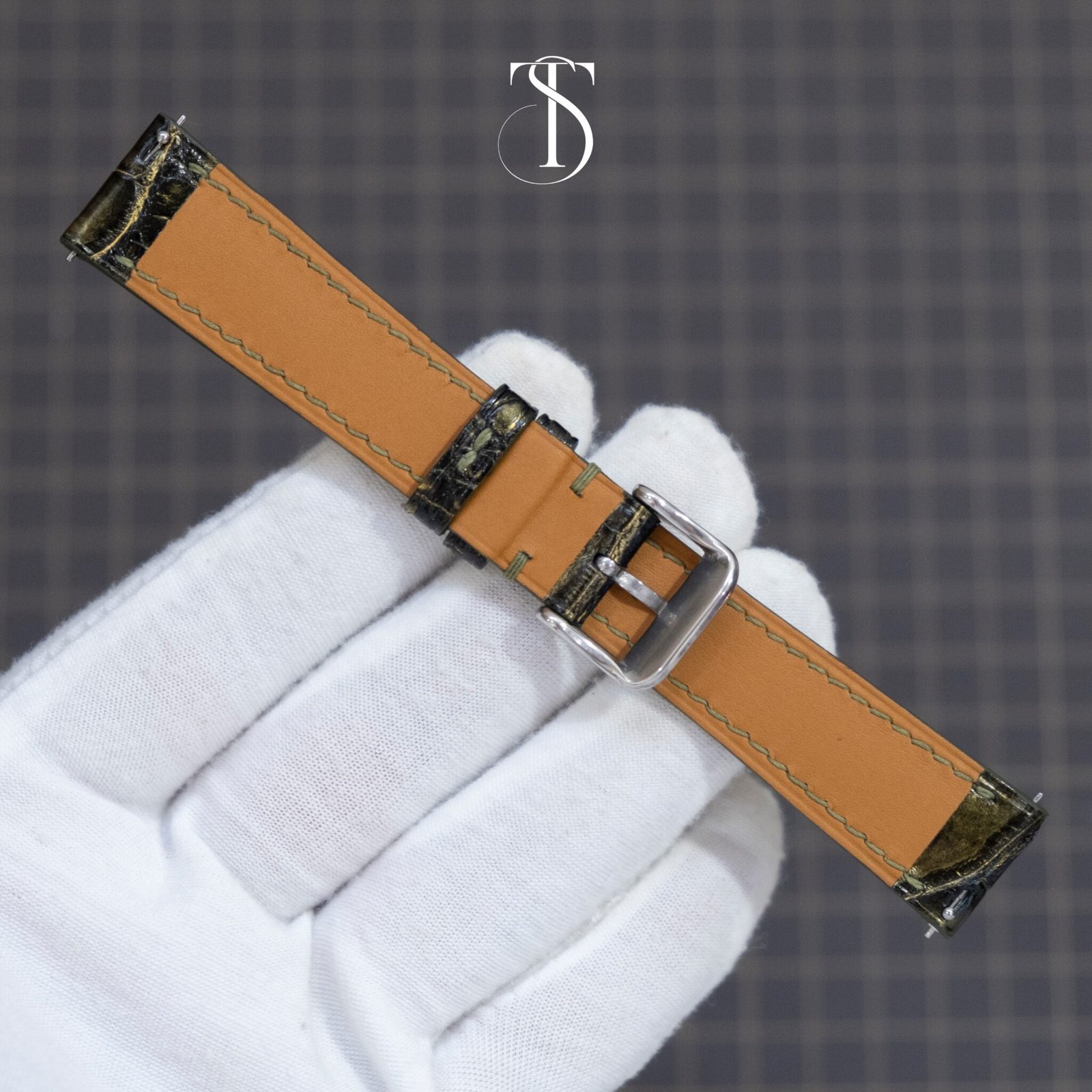 Olive Ocean Pearl Special Alligator Strap 1